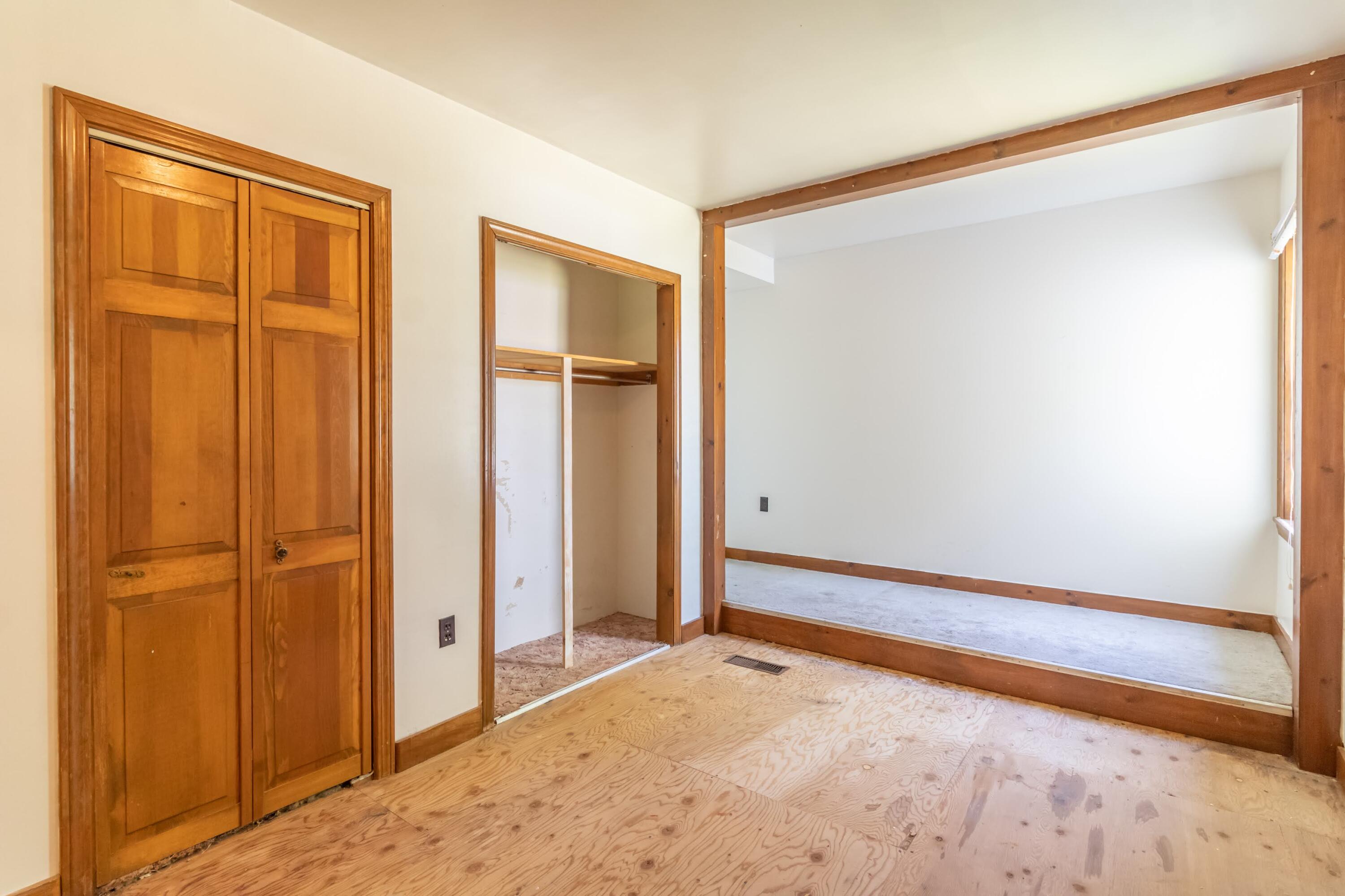 395 Front Ridge Road Orland, ME 04472 - Photo 20 of 47 395 Front Ridge Road Interiors-19