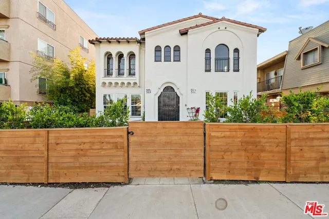 $625,000 | 509 North Hobart Boulevard, Los Angeles, CA 90004