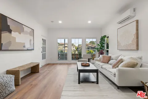 $625,000 | 509 North Hobart Boulevard, Los Angeles, CA 90004