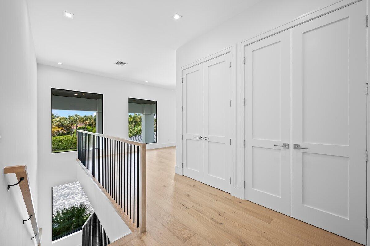 325 West Riverside Drive Jupiter, FL 33469 - Photo 30 of 49 LUX_4451