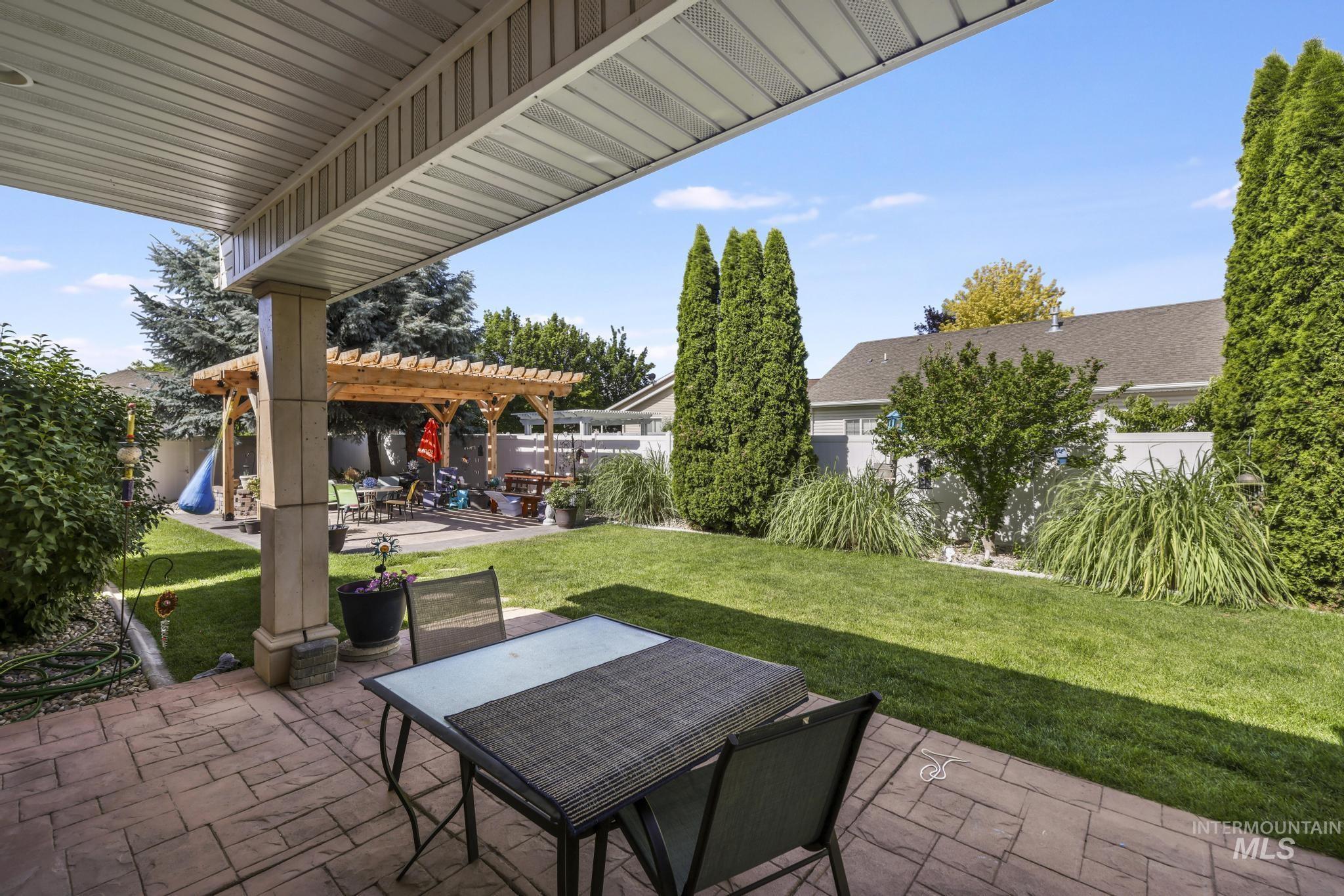 467 Wildrose Loop Twin Falls, ID 83301 - Photo 35 of 46 Covered patio featuring stamped concrete flooring