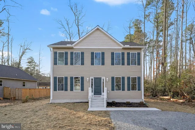 $350,000 | 10 Albrough Colonial Beach, Colonial Beach, VA 22443