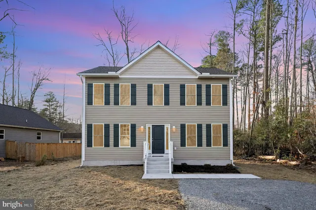 $350,000 | 10 Albrough Colonial Beach, Colonial Beach, VA 22443