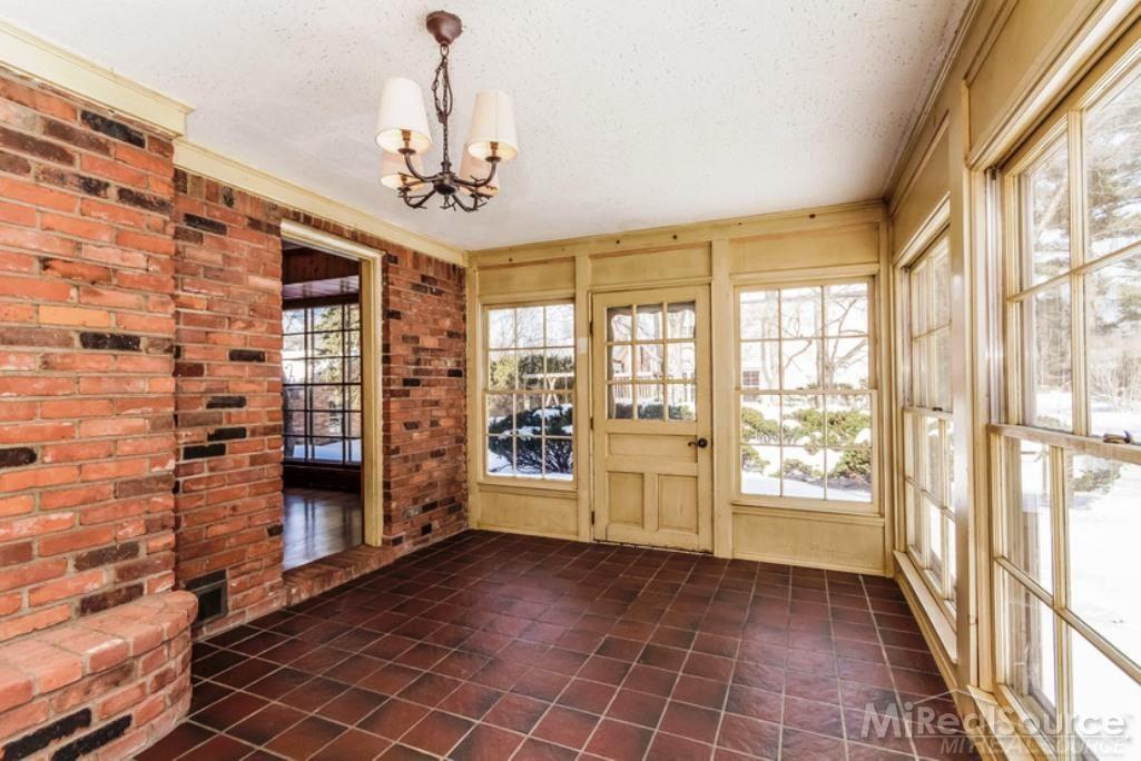 240 Vendome Road Grosse Pointe Farms, MI 48236 - Photo 12 of 33