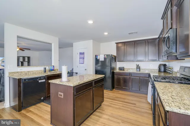 $359,900 | 43 Sargent Lane, Martinsburg, WV 25401