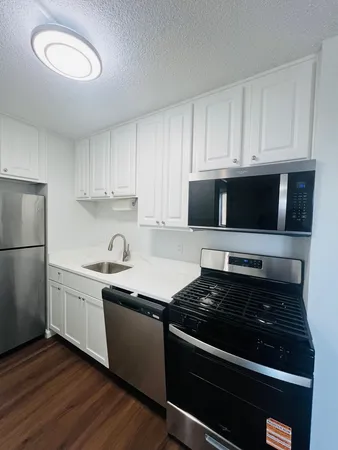 $142,500 | 1750 North Marywood Avenue, Unit 513, Aurora, IL 60505
