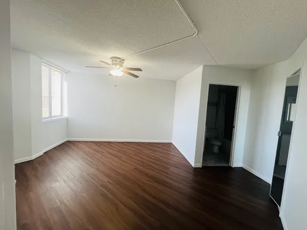 $142,500 | 1750 North Marywood Avenue, Unit 513, Aurora, IL 60505