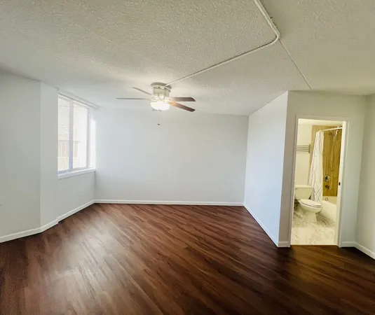 $142,500 | 1750 North Marywood Avenue, Unit 513, Aurora, IL 60505