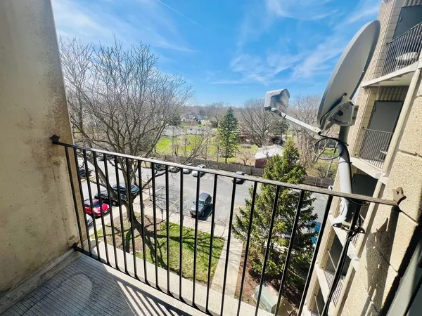 $142,500 | 1750 North Marywood Avenue, Unit 513, Aurora, IL 60505