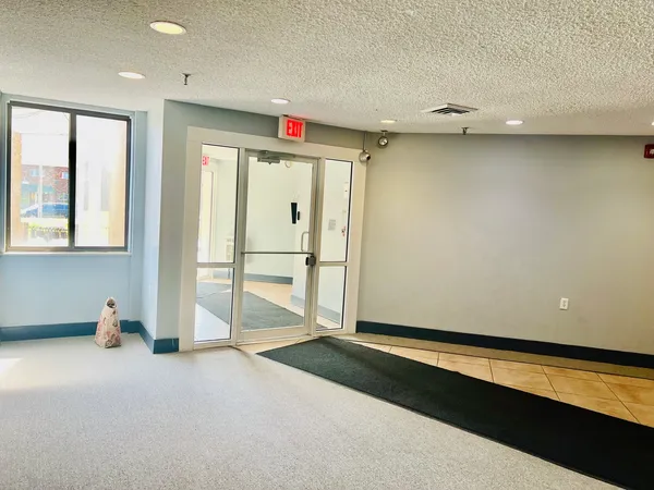 $142,500 | 1750 North Marywood Avenue, Unit 513, Aurora, IL 60505