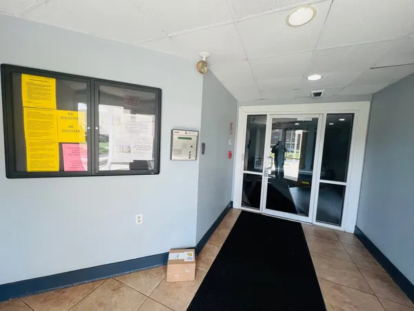 $142,500 | 1750 North Marywood Avenue, Unit 513, Aurora, IL 60505