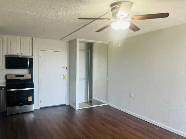 $142,500 | 1750 North Marywood Avenue, Unit 513, Aurora, IL 60505