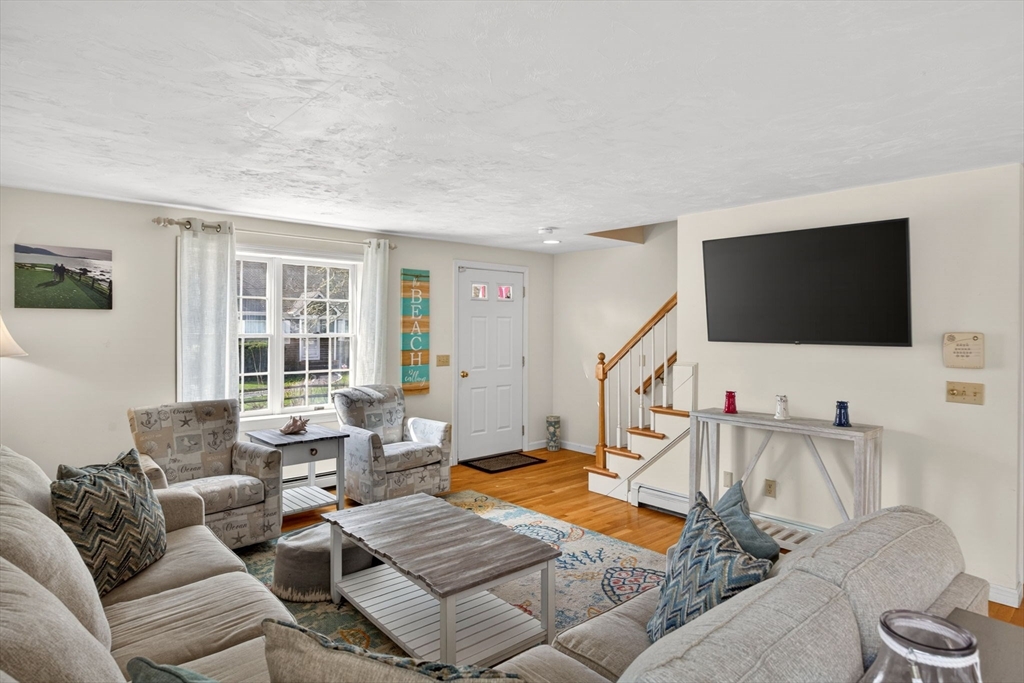 35 Pine Tree Road Chatham, MA 02659 - Photo 5 of 38 Gallery Image 5