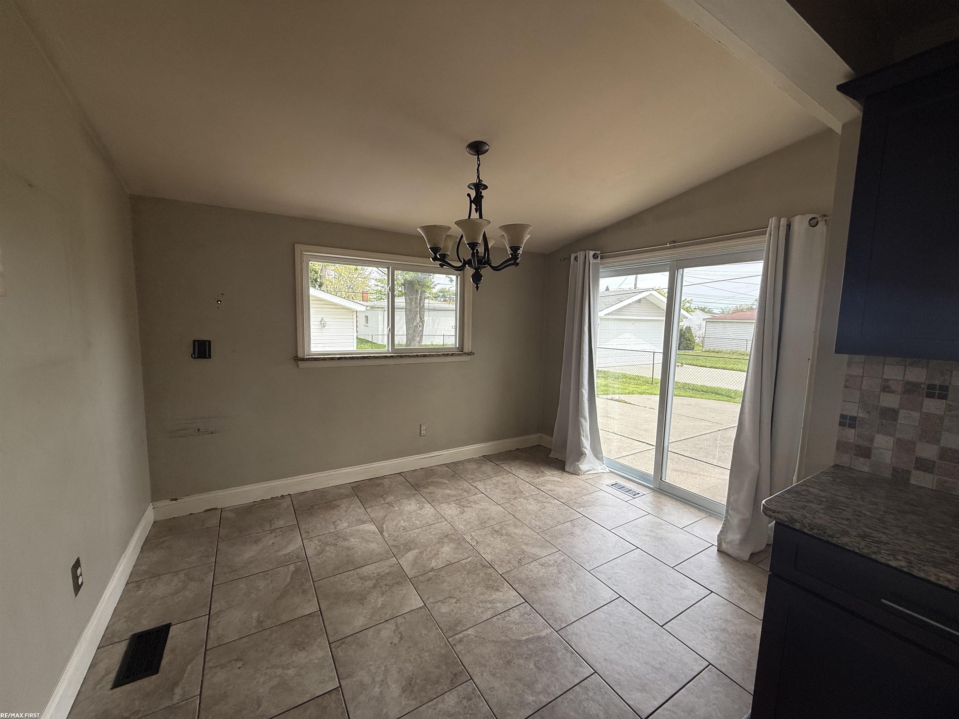 17851 Rainbow Road Fraser, MI 48026 - Photo 7 of 26
