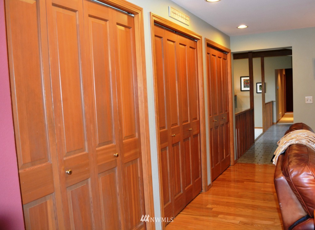 701 South 52nd Street Renton, WA 98055 - Photo 8 of 25