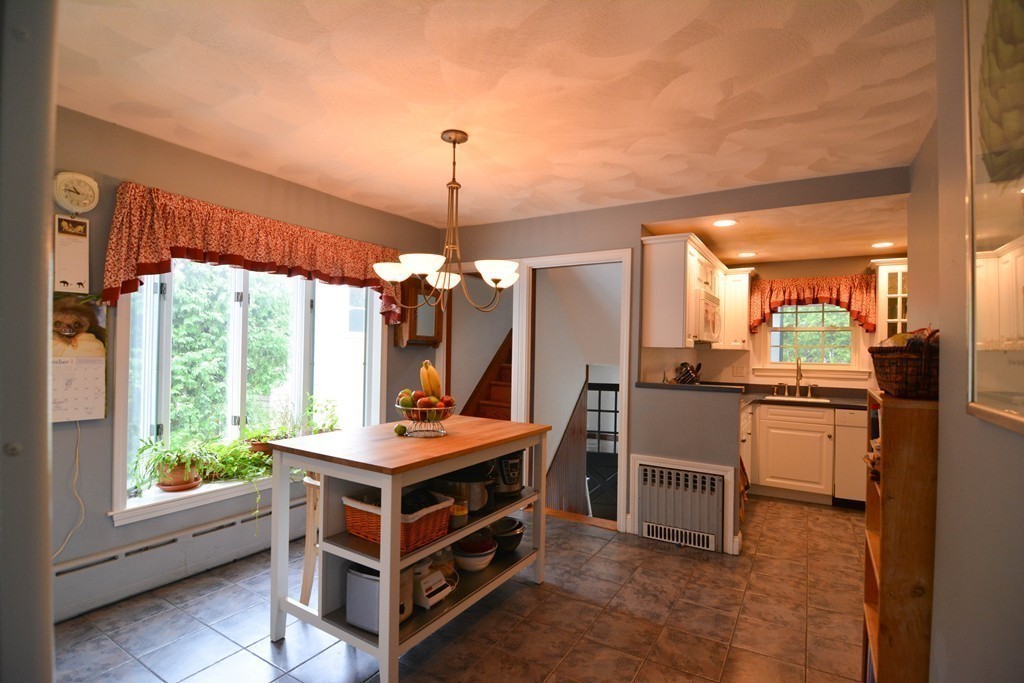 34 Hatch Road Medford, MA 02155 - Photo 9 of 28 Gallery Image 9