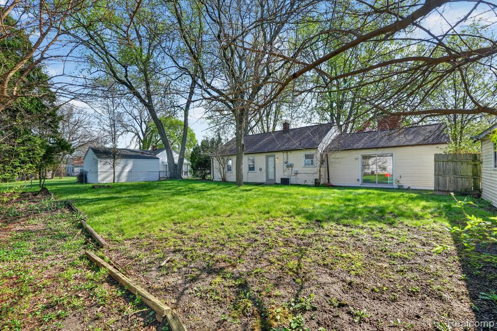 15151 Merriman Road Livonia, MI 48154 - Photo 37 of 38 Gallery Image 37