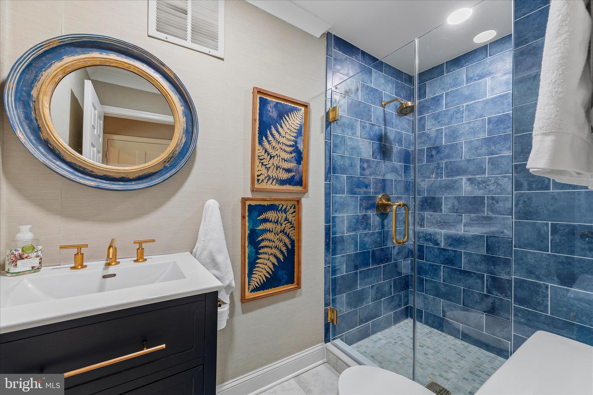 4 Chase Road Annapolis, MD 21409 - Photo 8 of 77 Renovated Full Bath on Main Level