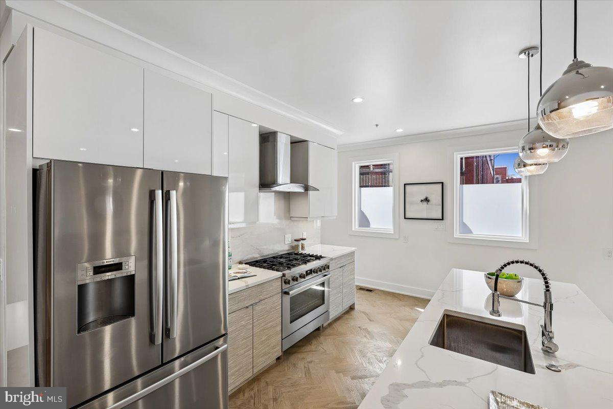 2429 Ontario Road Northwest, Unit 2 Washington, DC 20009 - Photo 16 of 52