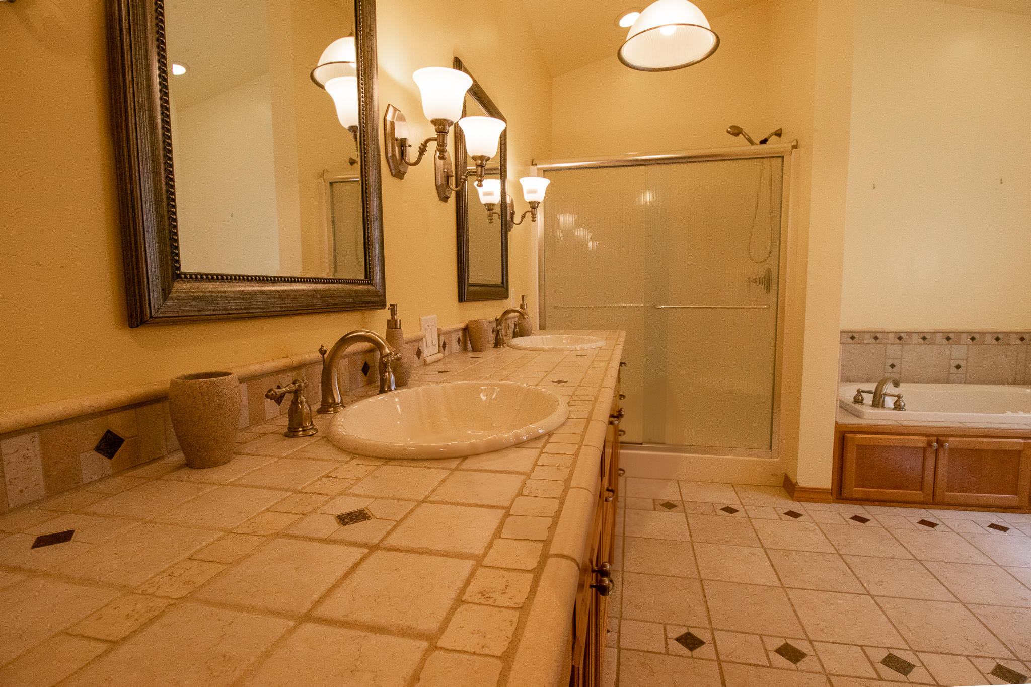 1381 Foss Road Talent, OR 97540 - Photo 16 of 41 Master bath with double vanity and spa tub