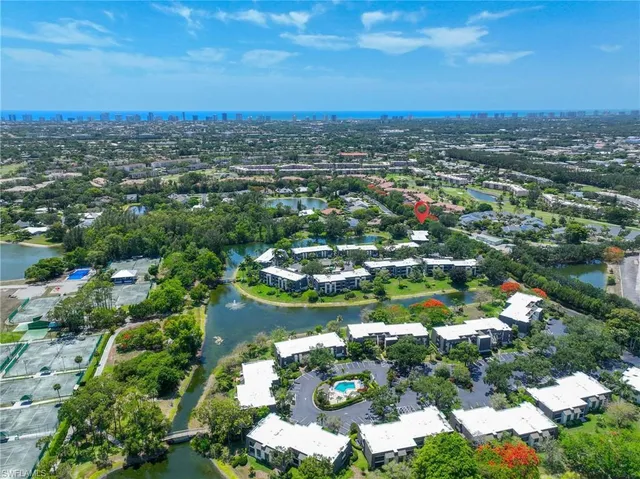 $295,000 | 1608 Spoonbill Lane, Unit B, Naples, FL 34105