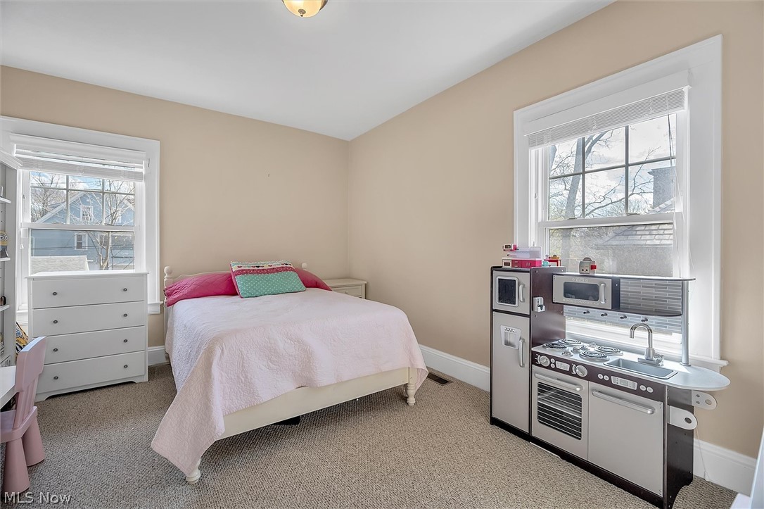 2850 Berkshire Road Cleveland, OH 44118 - Photo 22 of 33 Bedroom 2