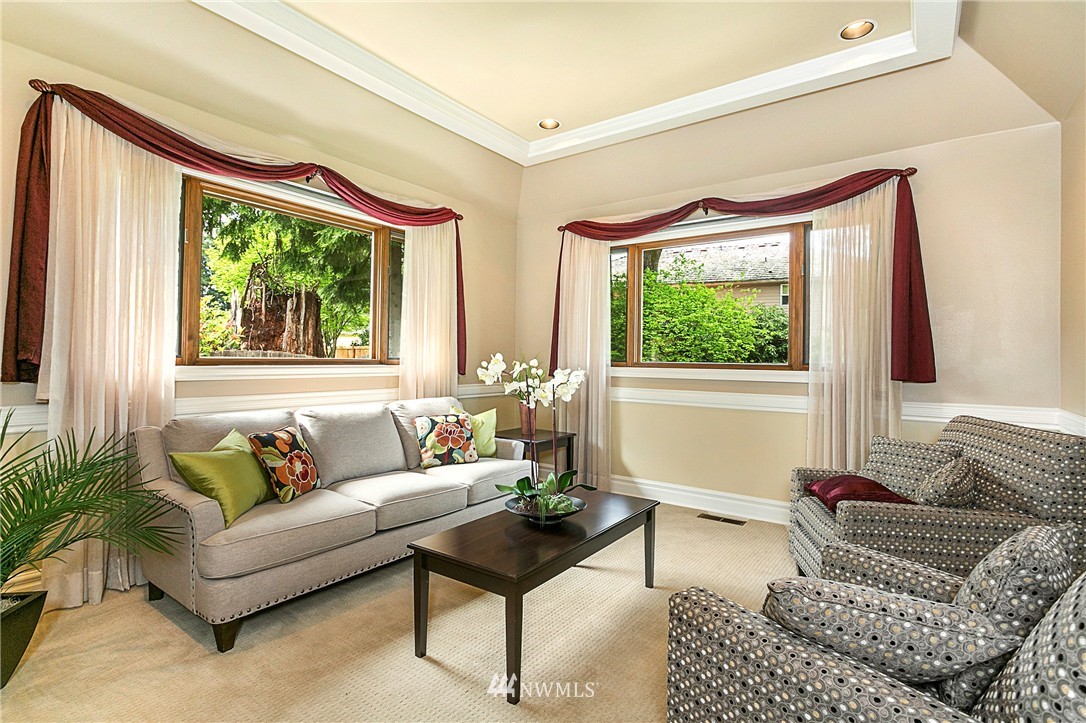 2419 241st Street Southeast Bothell, WA 98021 - Photo 3 of 24