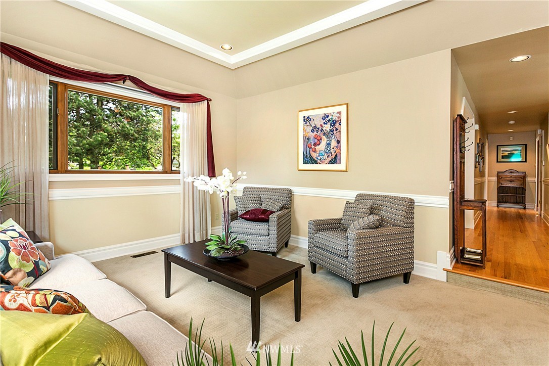 2419 241st Street Southeast Bothell, WA 98021 - Photo 4 of 24