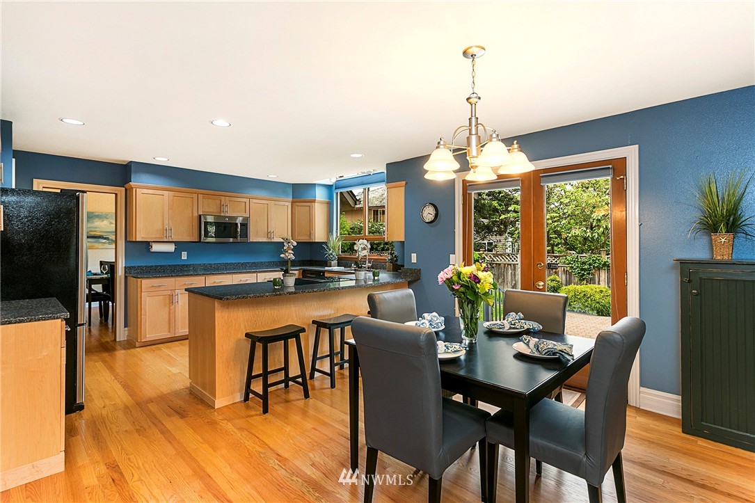 2419 241st Street Southeast Bothell, WA 98021 - Photo 8 of 24
