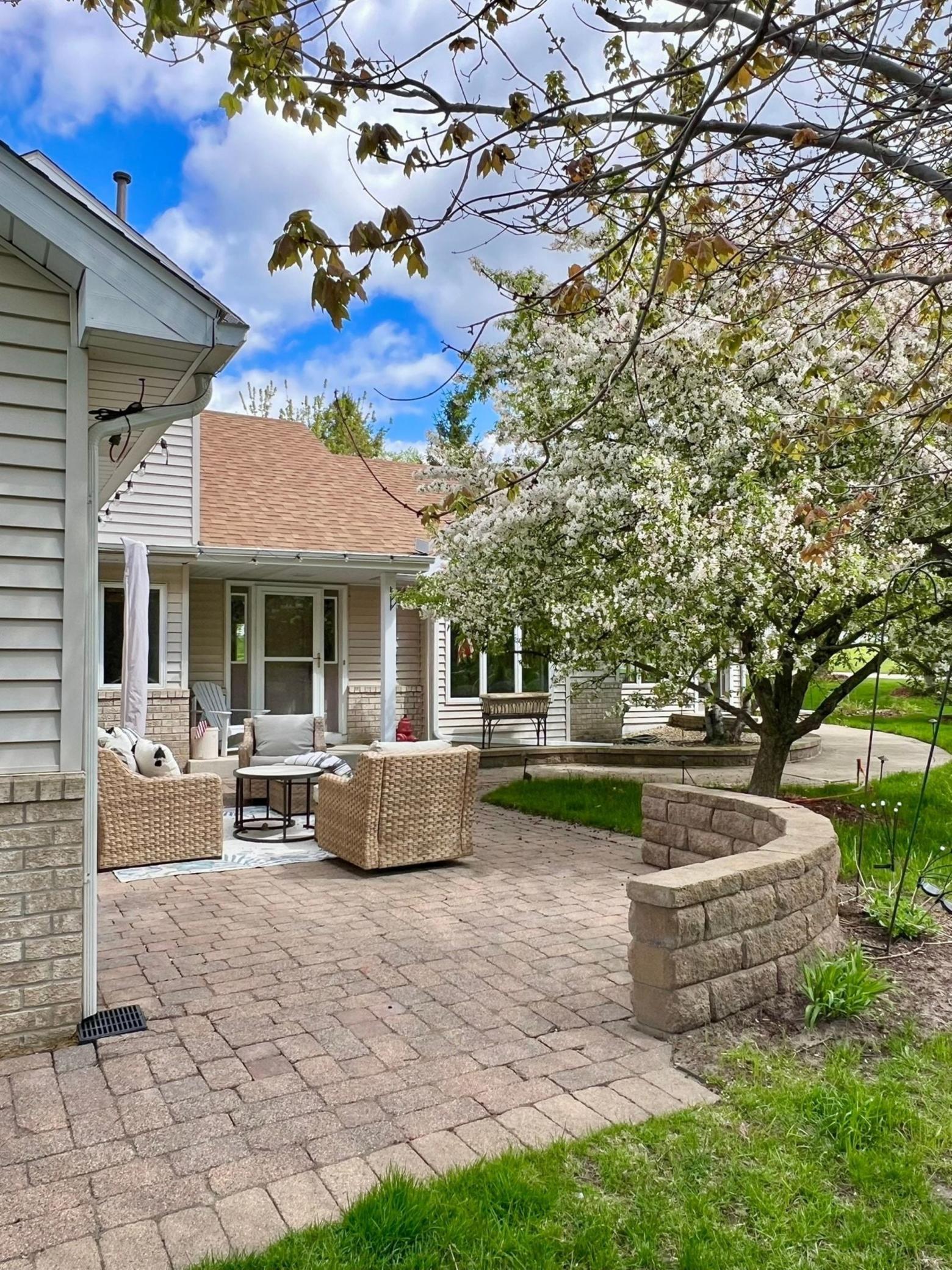 2635 79th Street East Inver Grove Heights, MN 55076 - Photo 3 of 43