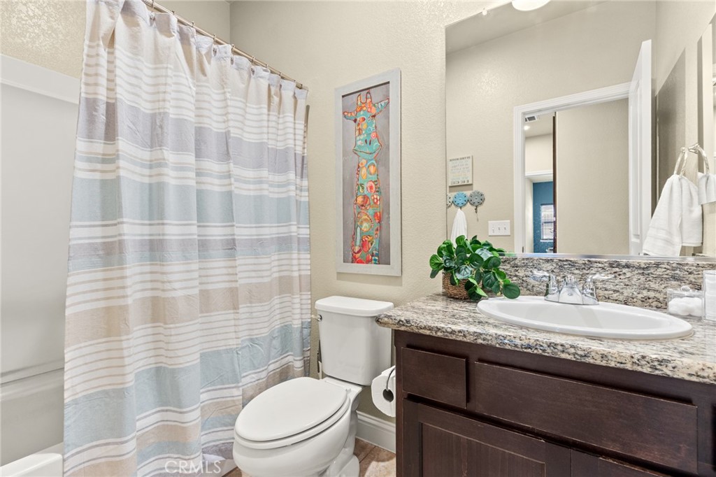 2970 East Eaton Road Chico, CA 95973 - Photo 12 of 25 Hall bathroom _2970 Eaton Rd.