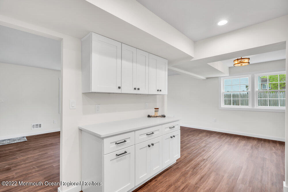 142 Revolutionary Road Little Egg Harbor, NJ 08087 - Photo 15 of 39 Kitchen