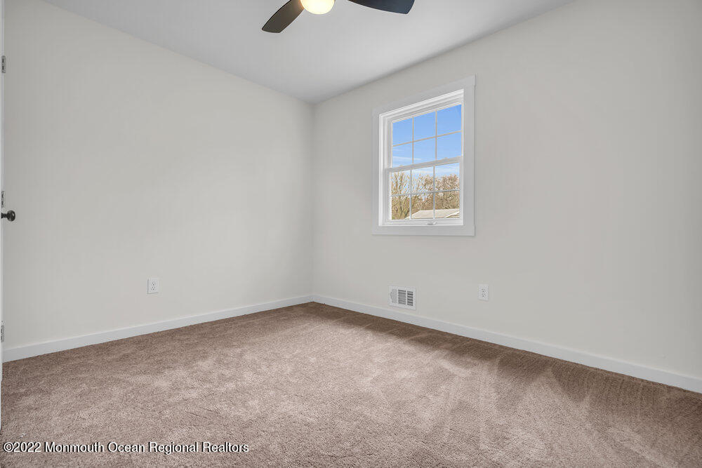 142 Revolutionary Road Little Egg Harbor, NJ 08087 - Photo 25 of 39 Bedroom