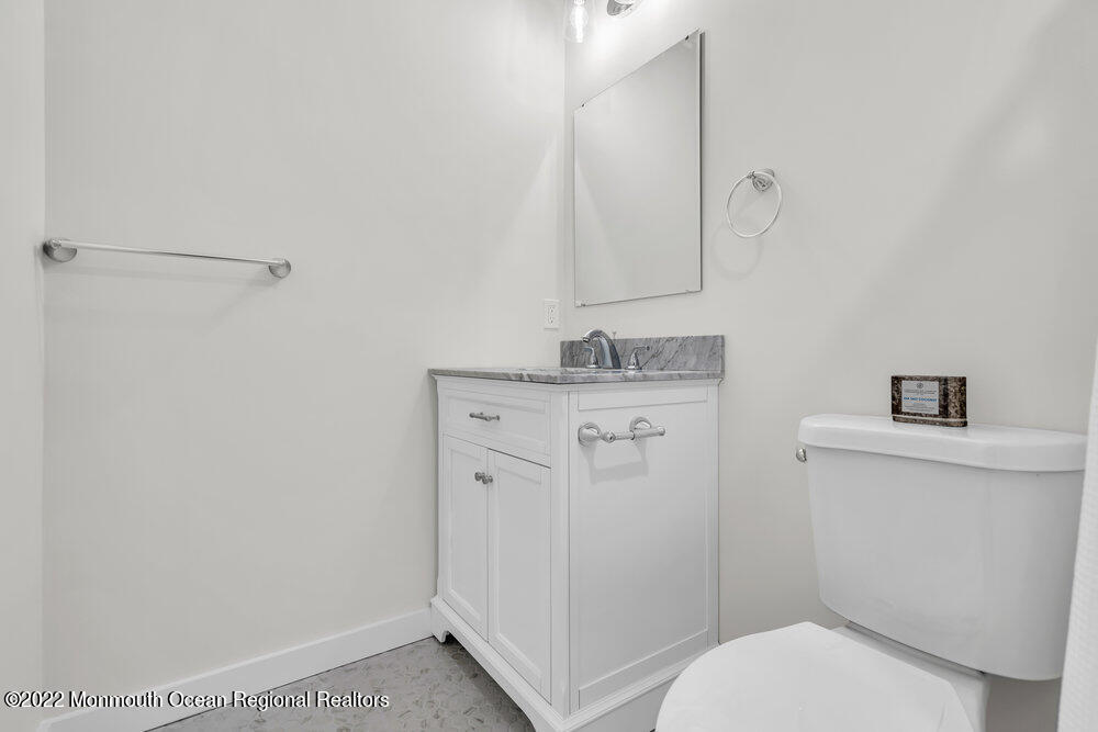 142 Revolutionary Road Little Egg Harbor, NJ 08087 - Photo 33 of 39 Master Bath