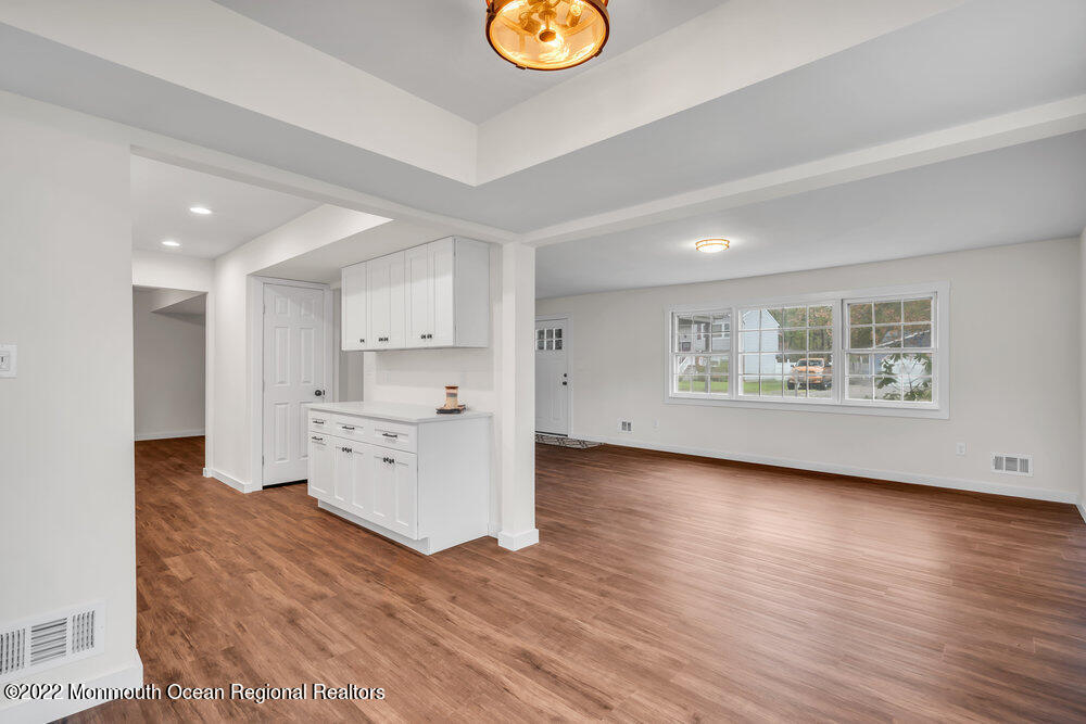 142 Revolutionary Road Little Egg Harbor, NJ 08087 - Photo 9 of 39 Dining Room