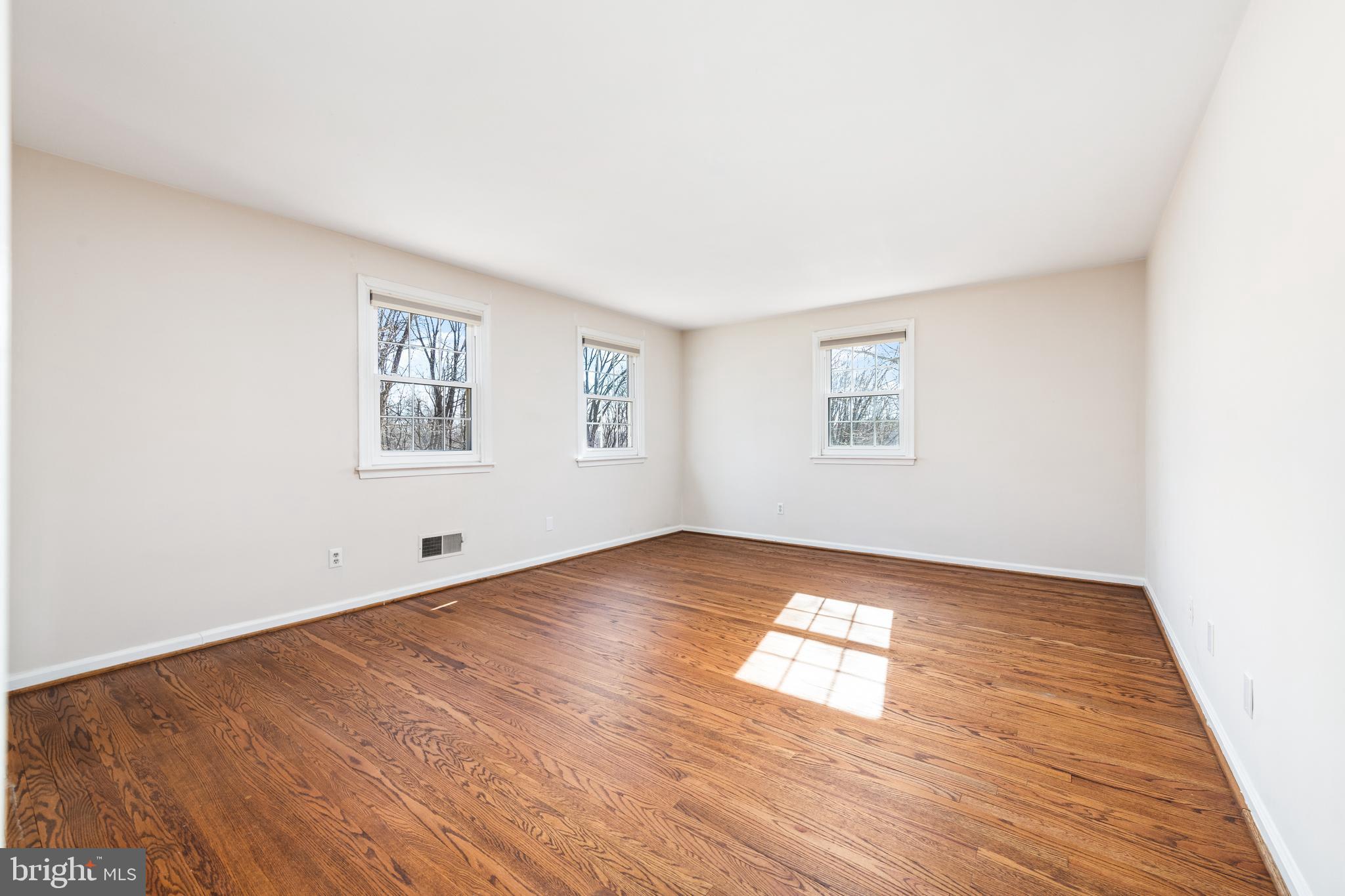 833 Malin Road Newtown Square, PA 19073 - Photo 19 of 25 Primary Bedroom