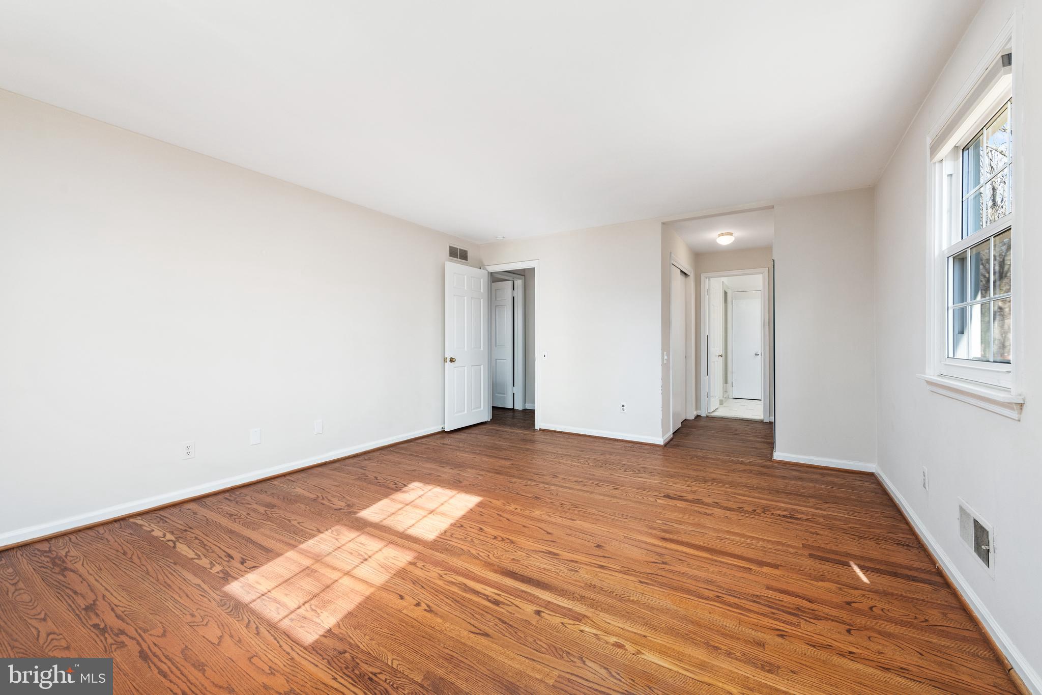 833 Malin Road Newtown Square, PA 19073 - Photo 20 of 25 Primary Bedroom w/En Suite
