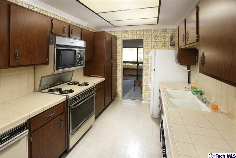 1200 Valley View Road, Unit 305 Glendale, CA 91202 - Photo 5 of 22 Additional Photo