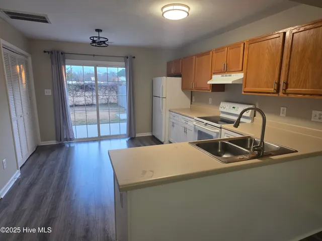 $180,000 | 111 Croatan Court, Jacksonville, NC 28546