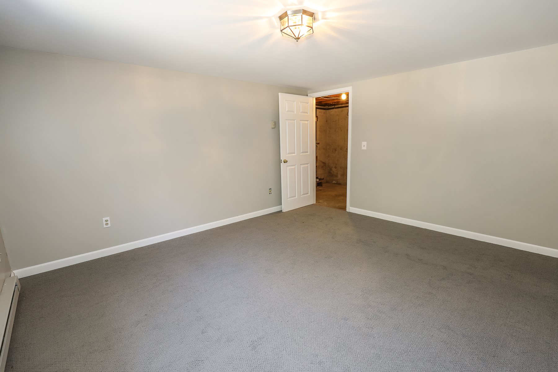 87 Blacksnake Road Seabrook, NH 03874 - Photo 28 of 36 Gallery Image 28