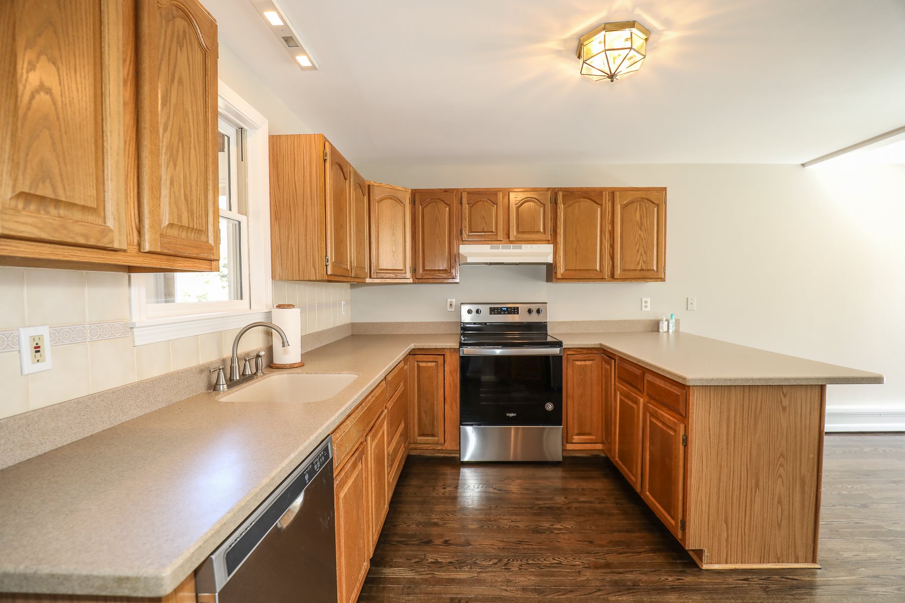 87 Blacksnake Road Seabrook, NH 03874 - Photo 10 of 36 Gallery Image 10