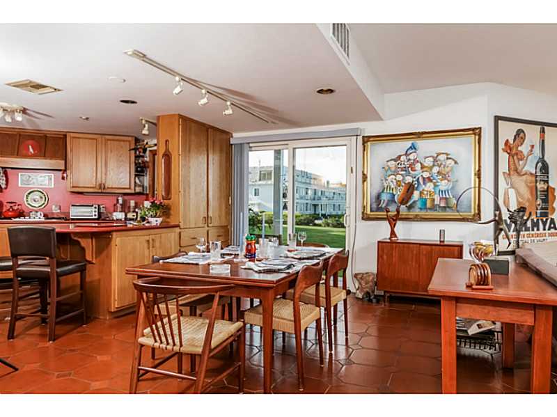 101 Ocean Road, Unit 104 Narragansett, RI 02882 - Photo 11 of 25 Dining Room.
