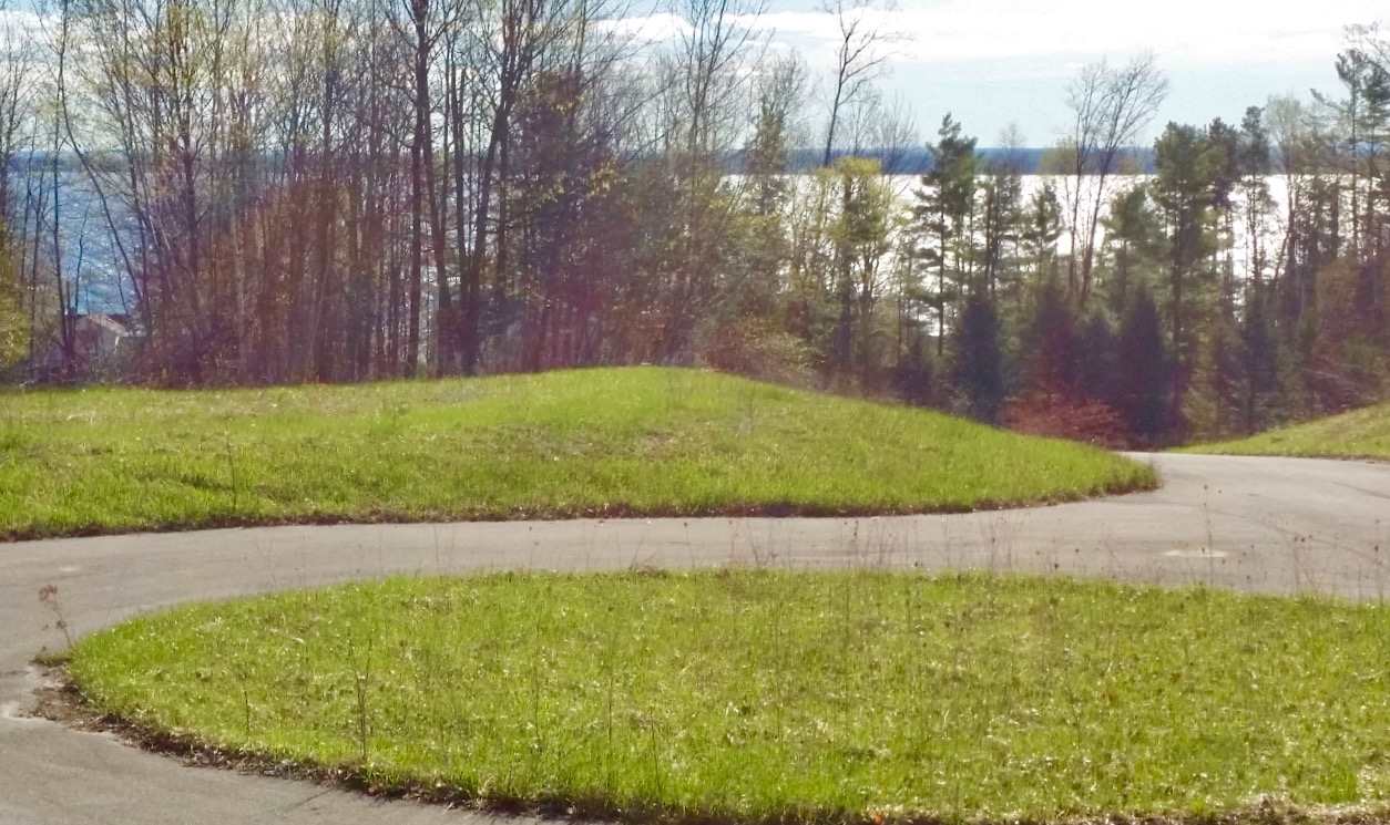 3505 Bluff Ridge Road Traverse City, MI 49686 - Photo 13 of 18 1831671-12.JPG