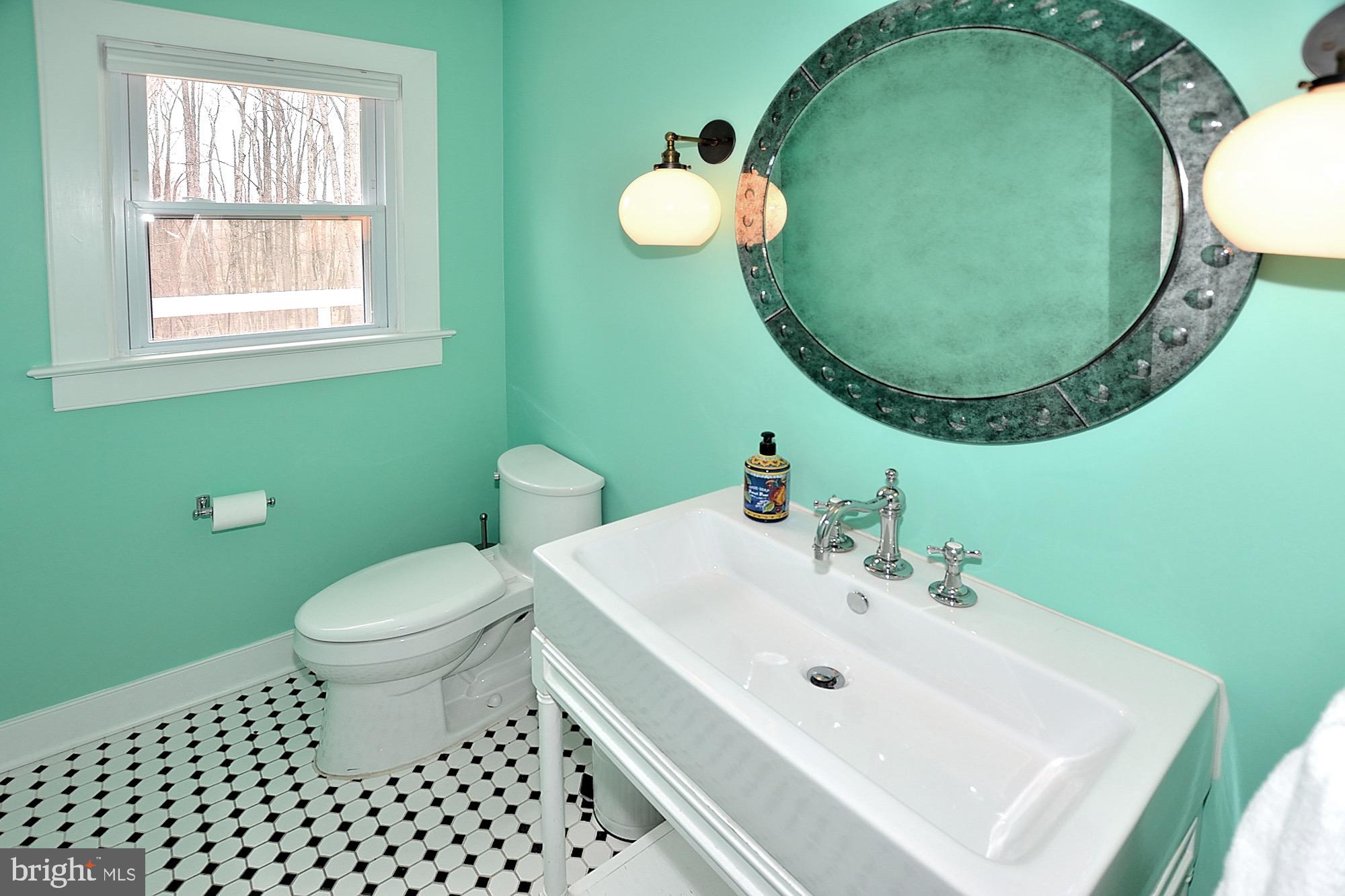 2000 Adams Hill Road Vienna, VA 22182 - Photo 20 of 45 Powder Room