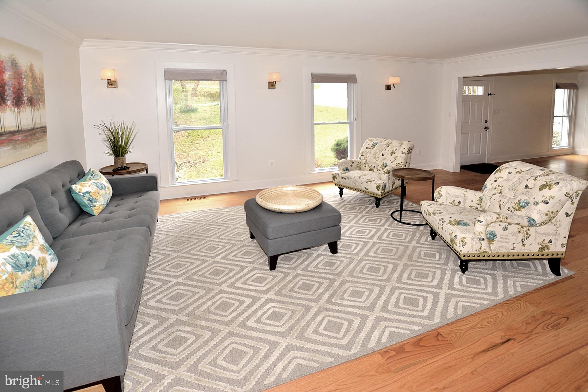 2000 Adams Hill Road Vienna, VA 22182 - Photo 24 of 45 Living Room