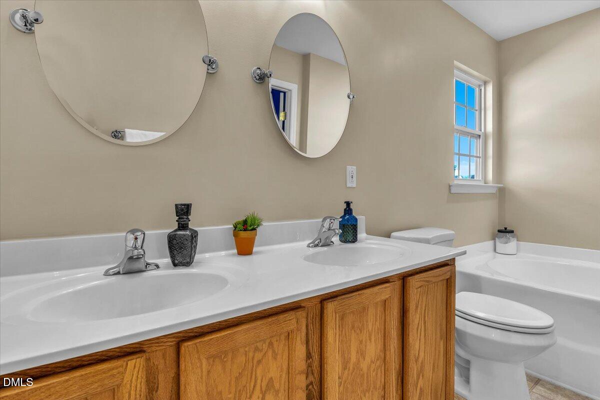 1649 Brown Owl Drive Raleigh, NC 27610 - Photo 28 of 59 Primary Bath
