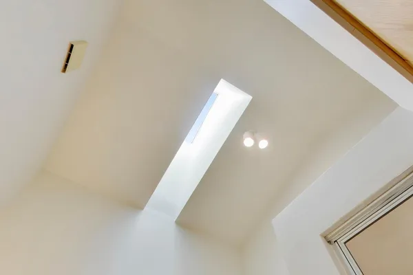 $469,990 | 943 West Essex Place, Arlington Heights, IL 60004