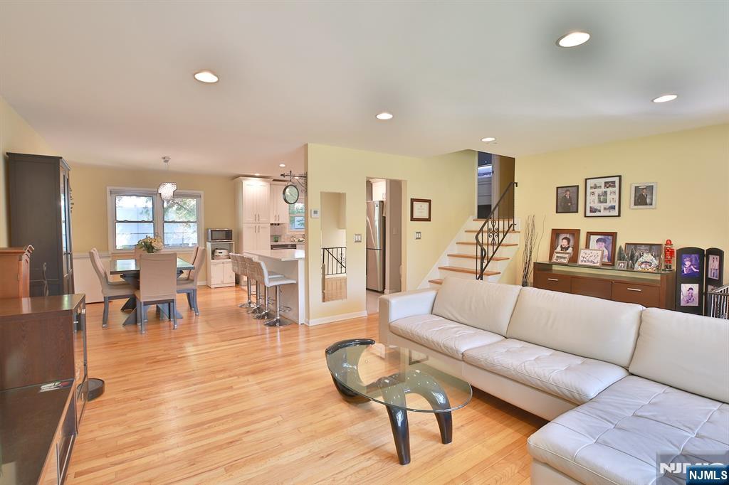 124 Lenox Avenue Demarest, NJ 07627 - Photo 4 of 30