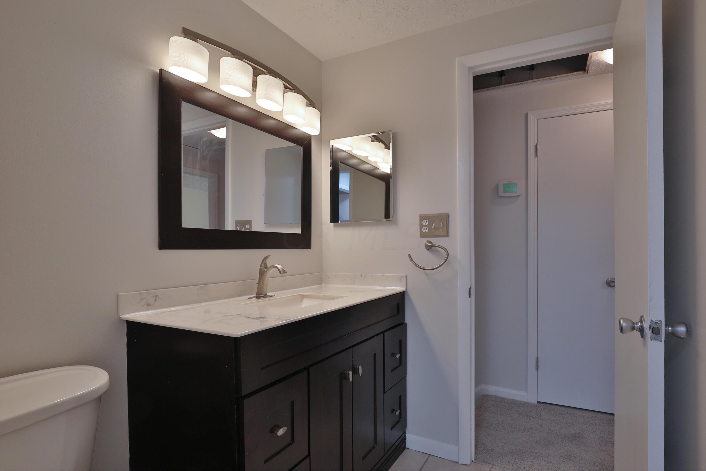 5784 Linworth Road Columbus, OH 43235 - Photo 31 of 44 5784-Linworth-31