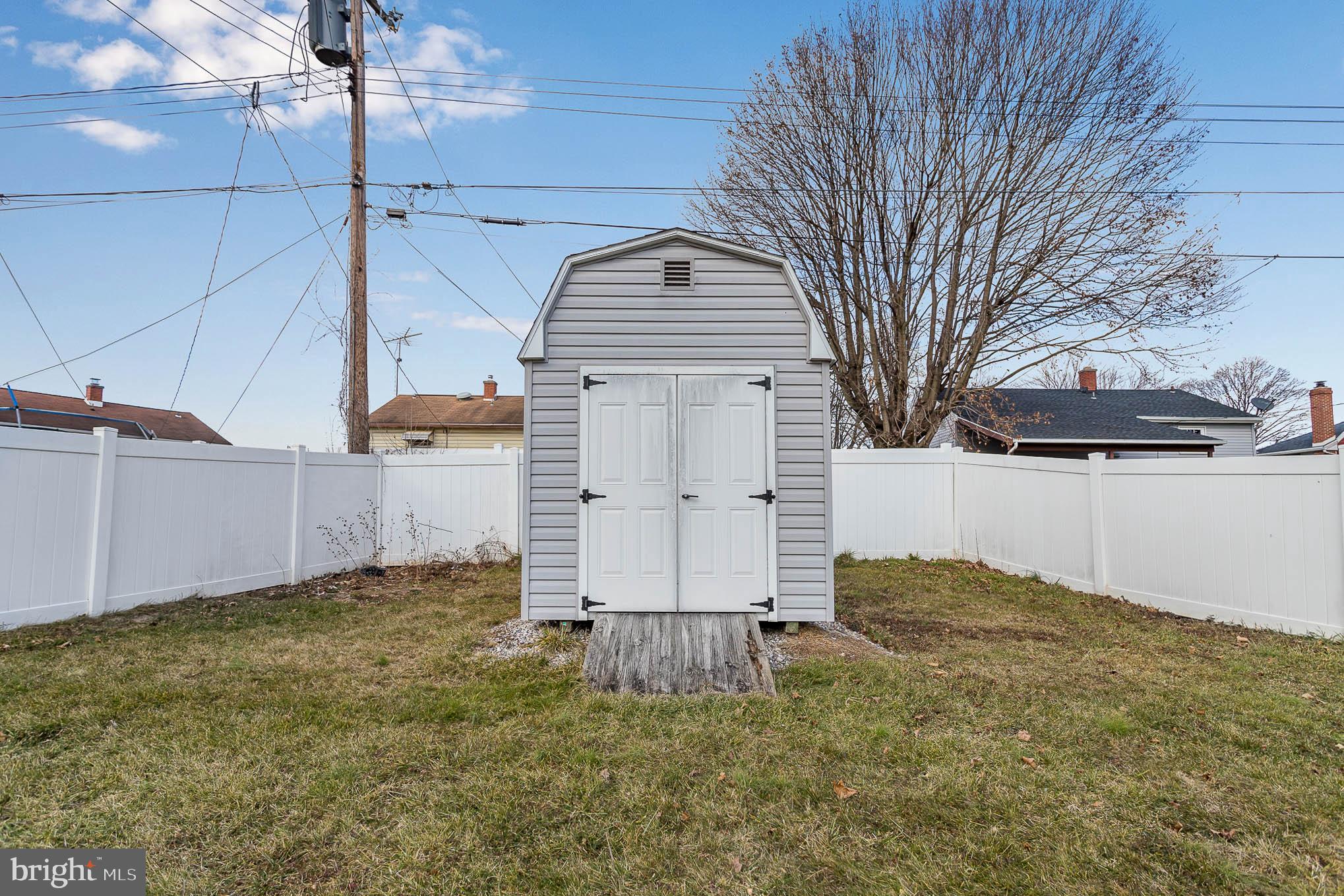 737 Gunnison Road York, PA 17404 - Photo 23 of 23